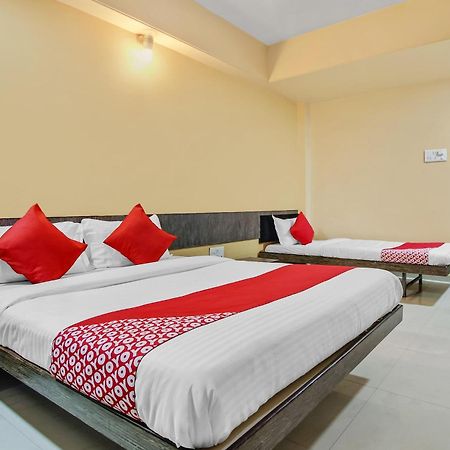 Hotel O Priyanka Residency Szolápur Kültér fotó