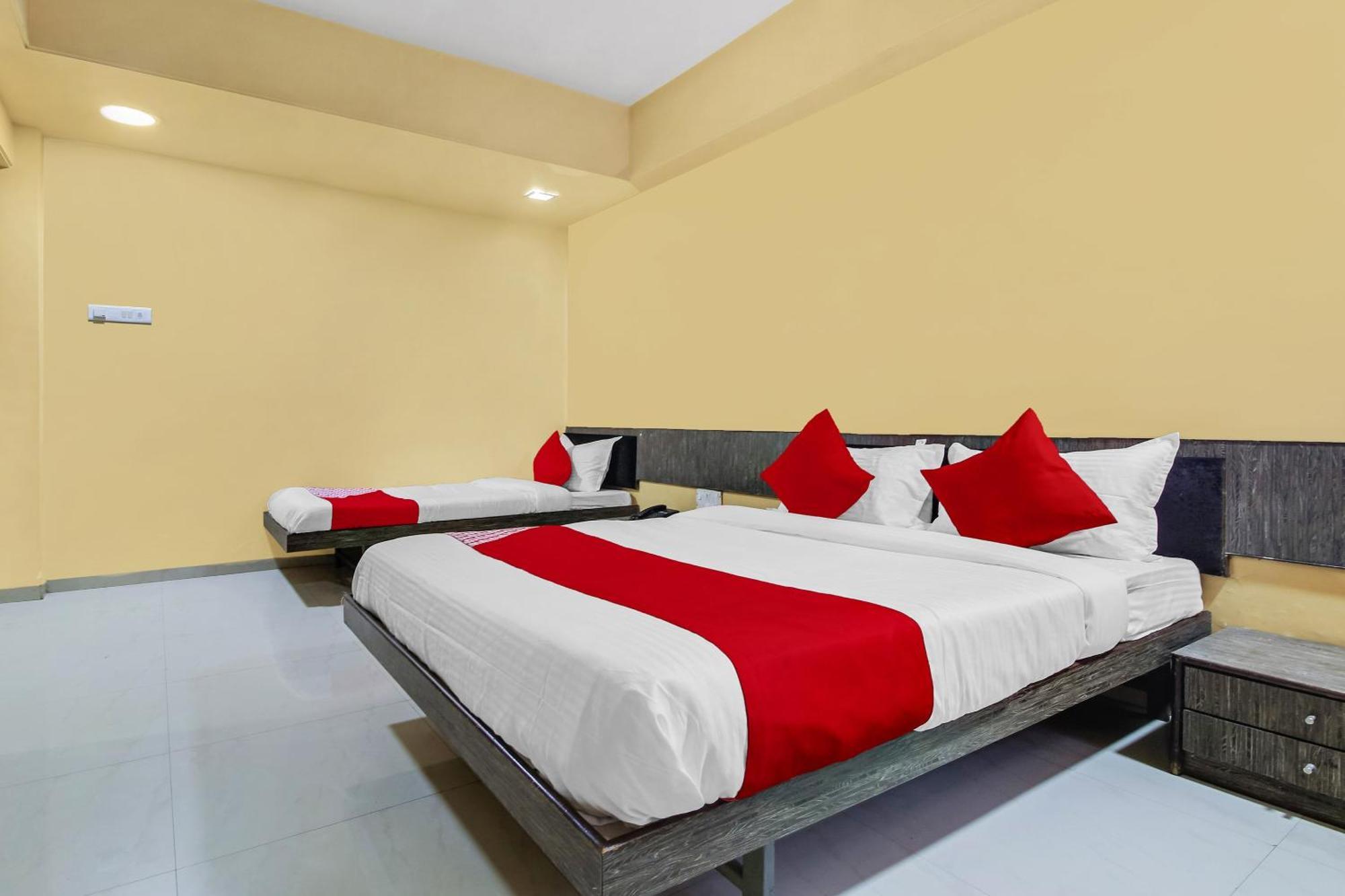 Hotel O Priyanka Residency Szolápur Kültér fotó