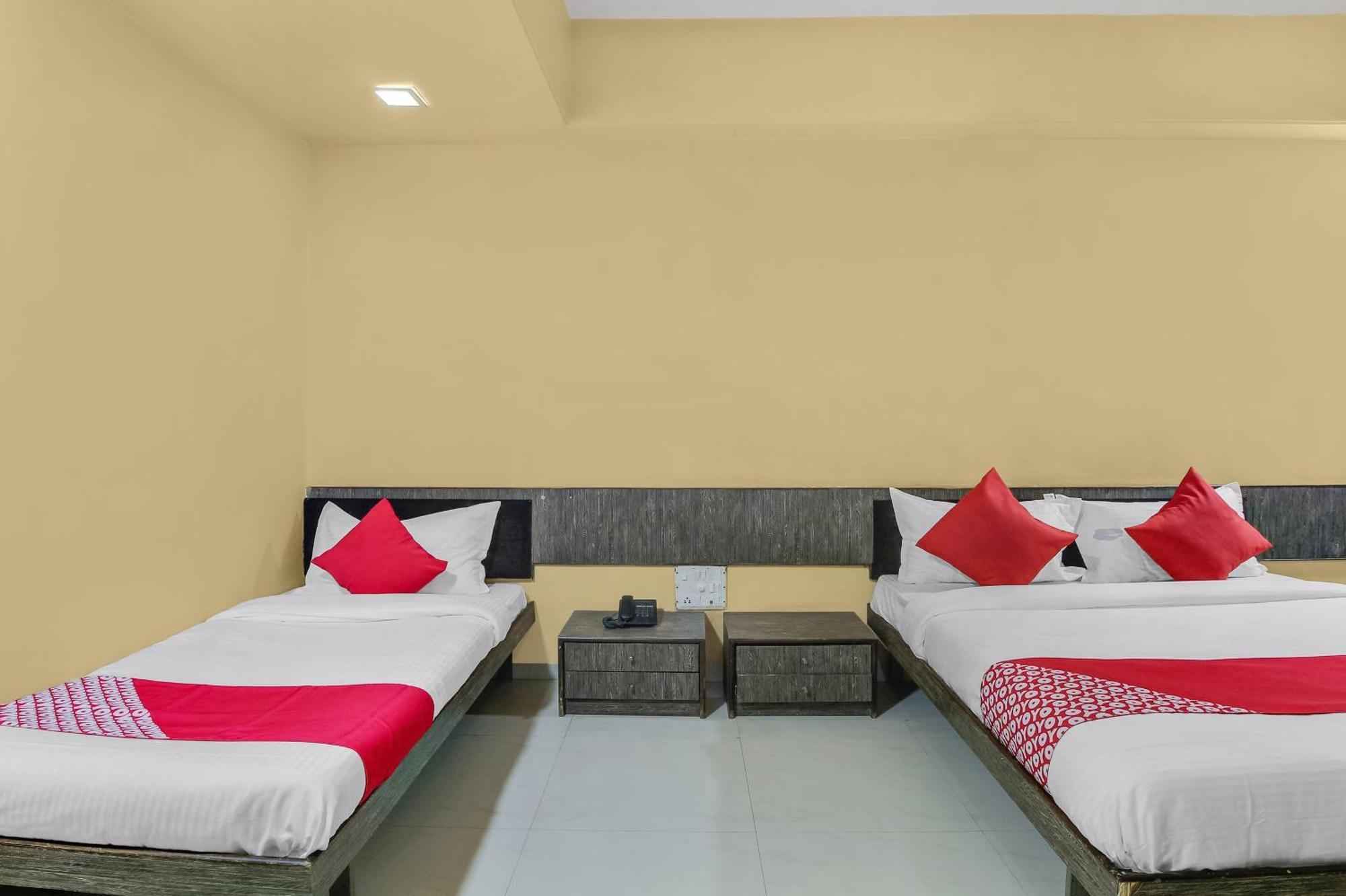 Hotel O Priyanka Residency Szolápur Kültér fotó